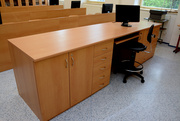 Computerzimmer mit Tischen Lexa 3660 und Stühlen Vare 1030